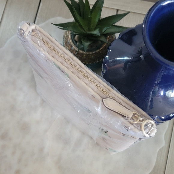 Coach Kitt Messenger crossbody with floral print - Picture 4 of 6